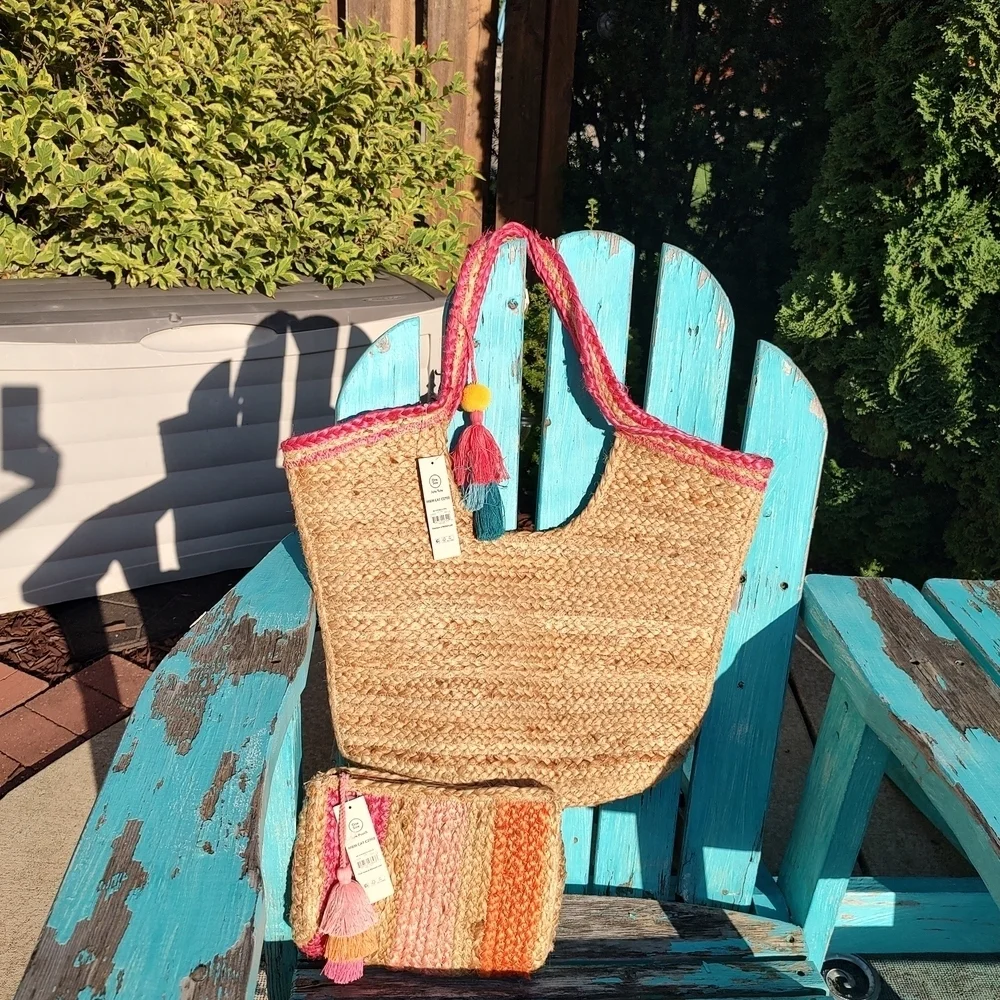 No Boundaries Tan and Pink Woven Bag Set!